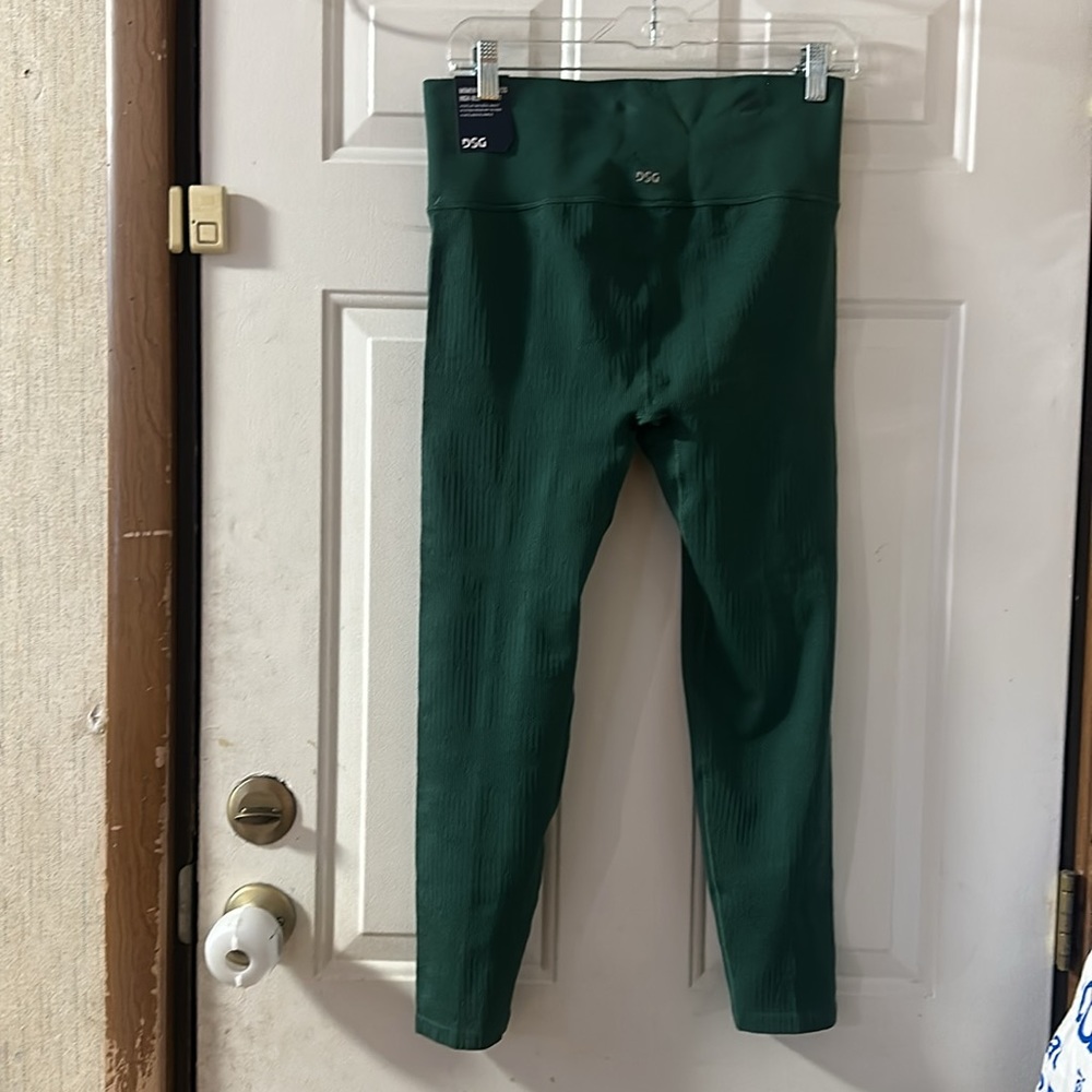 DSG Seamless Performance Legging: HIGHLAND GREEN: NEW WITH TAGS: SIZE L - Picture 6 of 6
